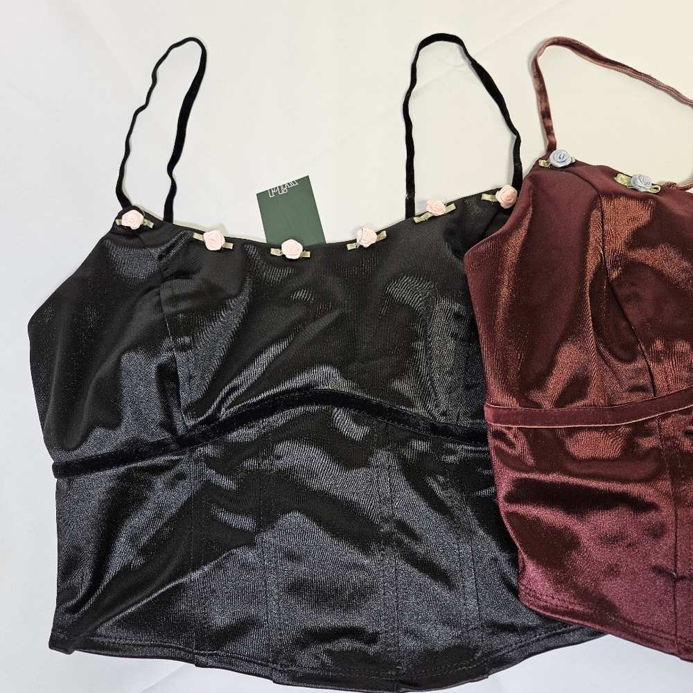 Wild Fable Small Black and Burgundy Satin‎ Camisole Tops - Picture 3 of 6